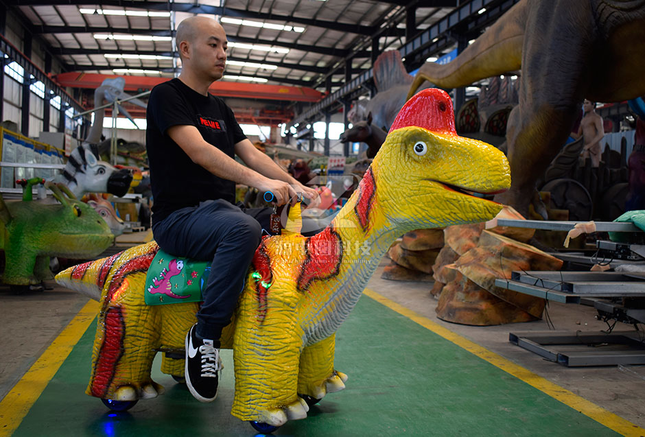 恐龍童車(chē)，商場(chǎng)恐龍車(chē)，電動(dòng)恐龍車(chē)，騎行小恐龍